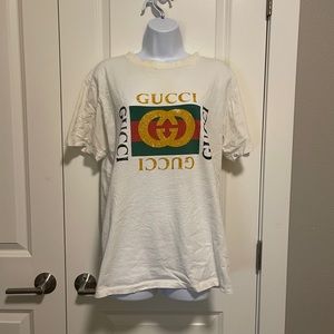 Gucci Logo Cruise 2017 Tiger Embroidered Logo T-shirt